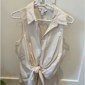 NWOT Nine West Women’s Sleeveless Top- Size M